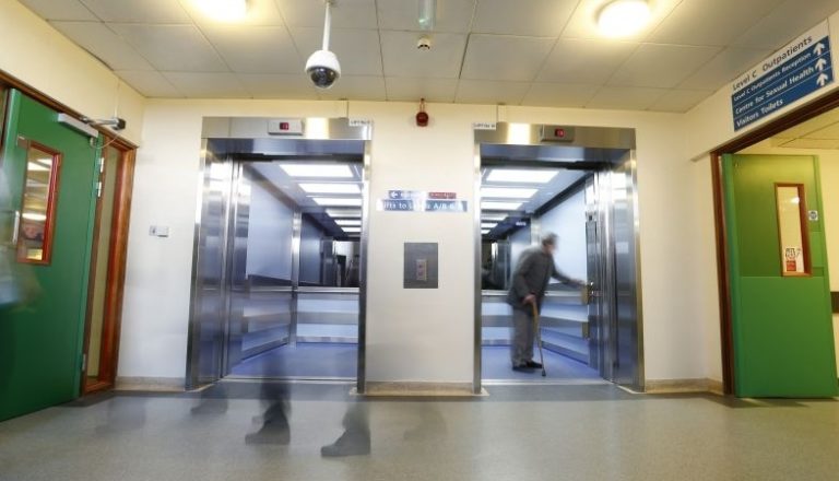 Elevator with automatic doors, in hospital